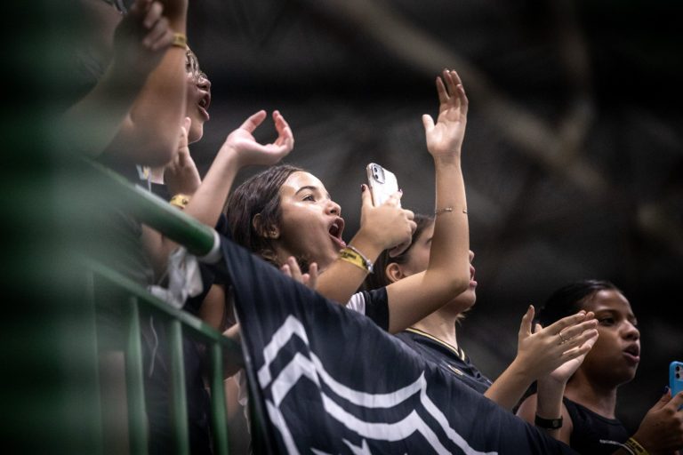 Ceará abre check-in e inicia venda de ingressos para duelo contra o Flamengo pela Superliga B