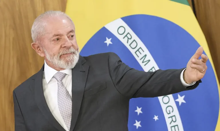 Lula defende o direito à presunção de inocência de Bolsonaro e mais 33 acusados pela PGR - Cn7