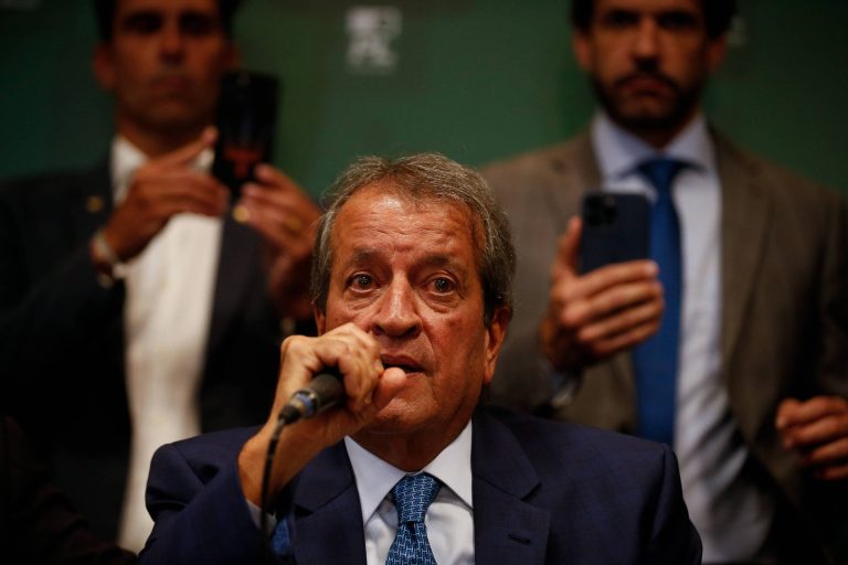 Valdemar, argentino e padre ficam fora de denúncia da PGR - 18/02/2025 - Poder