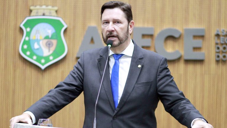 Presidente da Alece anuncia nova carga-horária para servidores efetivos - Cn7