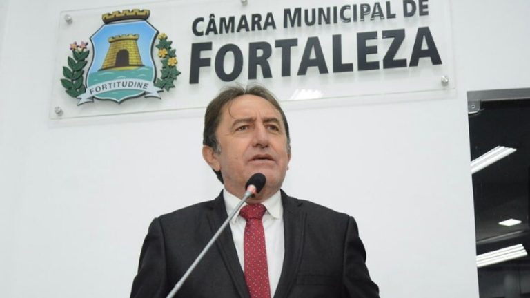 Vereador Adail Jr. reforça apoio a Evandro Leitão, mas anuncia oposição à secretária de Saúde - Cn7