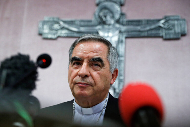 Cardeal condenado por fraude desiste do conclave - 29/04/2025 - Mundo