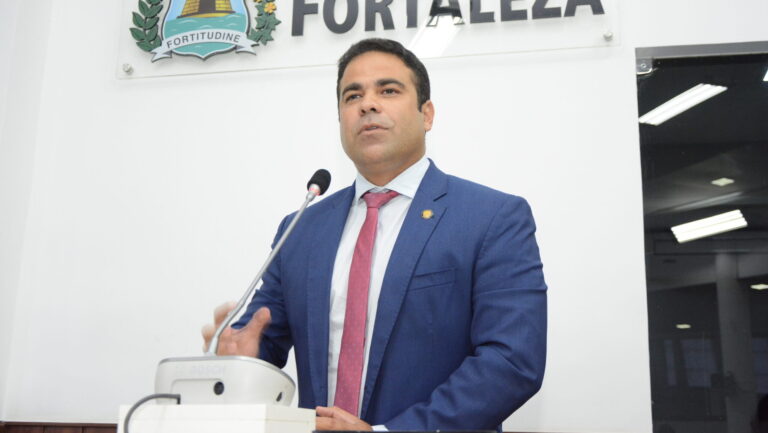 Julierme Sena defende pagamento de horas extras para policiais civis em sessão da CMFor