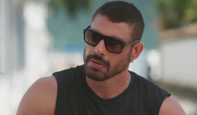 César (Cauã Reymond) em Vale Tudo (Foto: Reprodução/TV Globo)