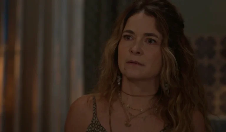 Filipa (Cláudia Abreu) em Dona de Mim (Foto: Reprodução/TV Globo)