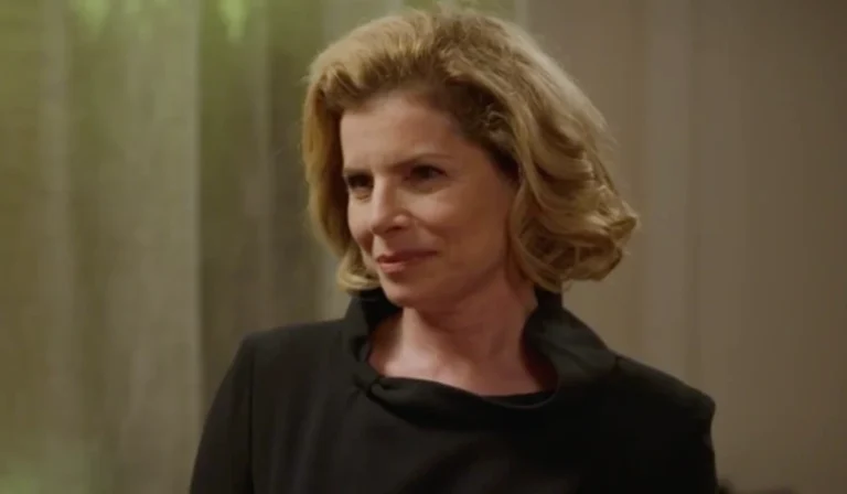 Odete Roitman (Débora Bloch) em Vale Tudo (Foto: Reprodução/TV Globo)