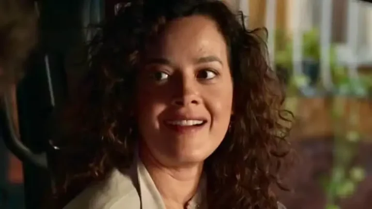 Cecília (Maeve Jinkings)