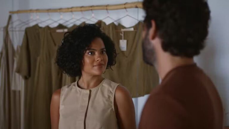 Maria de Fátima (Bella Campos) e Afonso (Humberto Carrão)
