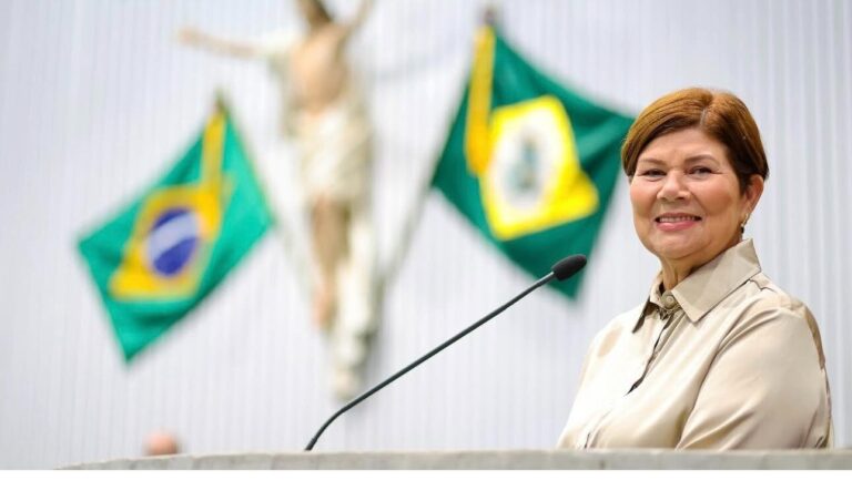 Deputada Jô Farias propõe criação do Dia Estadual do Brega no Ceará