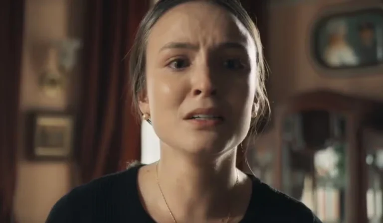 Estela (Larissa Manoela) em Êta Mundo Melhor (Foto: Reprodução/TV Globo)