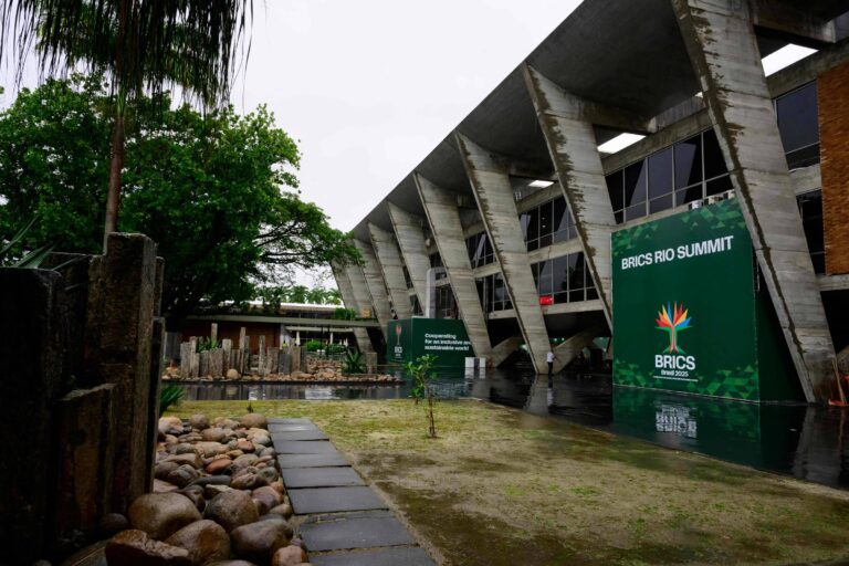 Falta de ambição do Brics salta aos olhos - 04/07/2025 - Igor Patrick