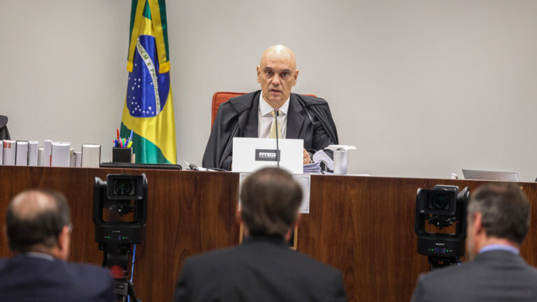Moraes suspende decretos do IOF e determina audiência de conciliação