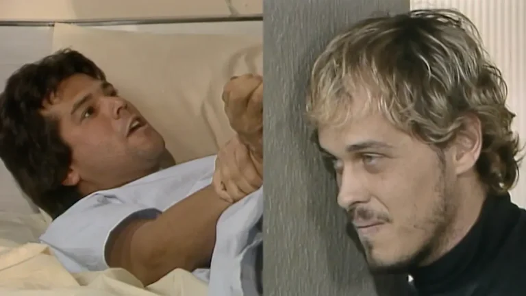 A Viagem: Téo é internado em uma clínica psiquiátrica e Alexandre comemora sua vingança: "Eu quero sair daqui"